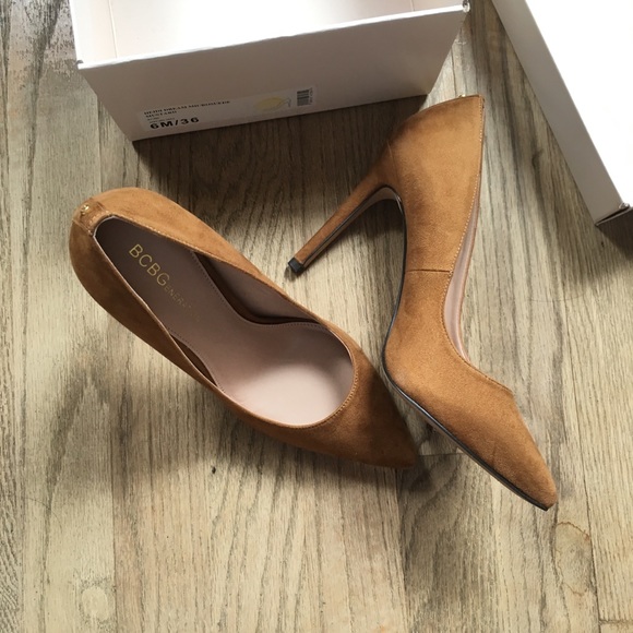 BCBG Heidi Dream Pumps - Picture 7 of 13